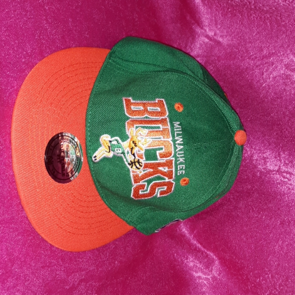 Milwaukee bucks hat